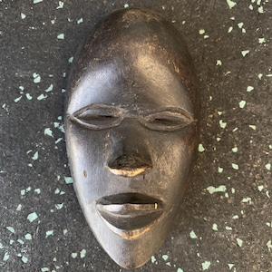 W0881 Antique Dan Tribe Mask / African Carved Wood Mask / Liberia Tribal Art / Wall Hanging Décor