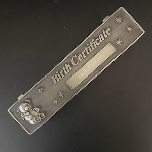 Caja de peltre vintage para certificado de nacimiento N0363, 8,5 pulgadas de largo