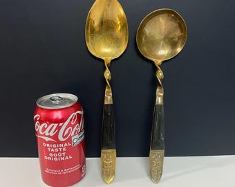 w1405 Vintage Thailand Messing Servierlöffel Set, Salat mit verdrehtem Griff, Mid Century Thai Messing Utensilien, asiatisches Boho Küchen Dekor
