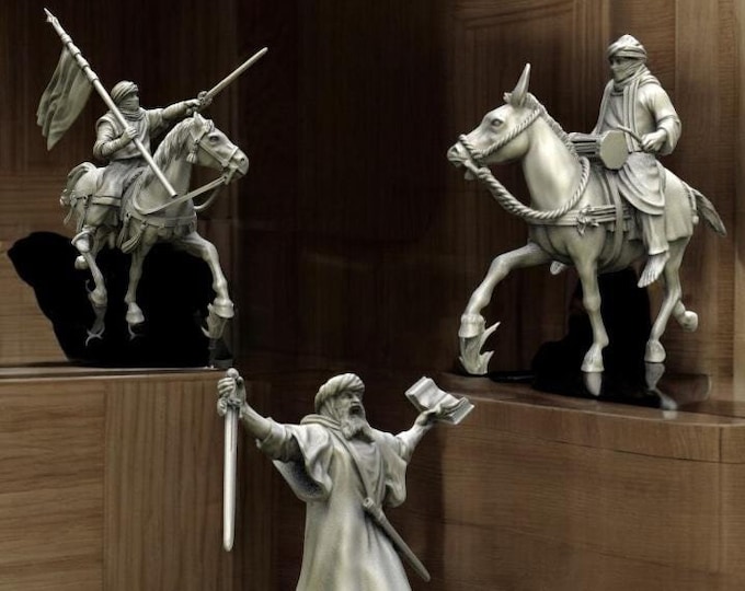 Andalusian Qadi, Almoravid Standard Bearer & Drummer 28mm 1/56