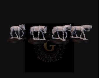 Walking Medieval etc  Horses 28mm