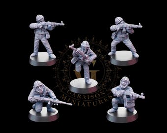 Soviet Paratroops with Rifle 28mm 1/56