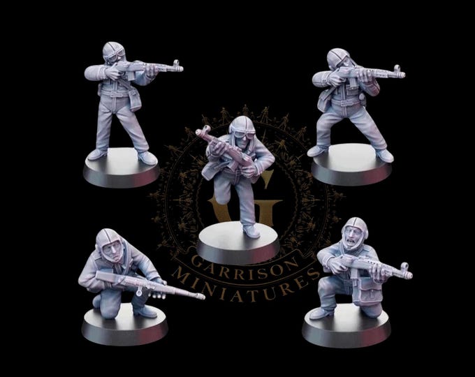 Soviet Paratroops with Rifle 28mm 1/56