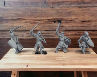 28mm Medieval Knights on Foot  28mm 1/56