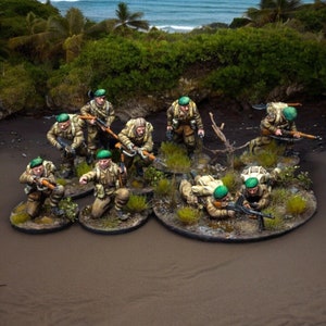 WW2 UNPAINTED British Royal Marine Commando Rifle Section 28mm 1/56 ideal Bolt Action etc Wargames and Collectors Figures