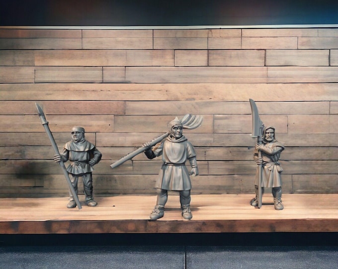 Medieval Peasants at Rest -  28mm 1/56