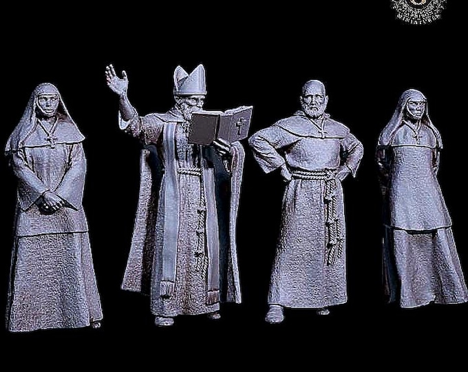 Medieval Clergy and Bishop 28mm 1/56
