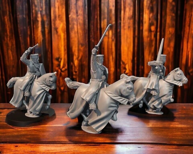 Medieval Knights with Swords Charging, 28mm 1/56