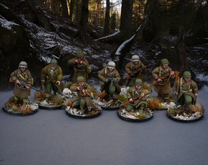 UNPAINTED WW2 US Infantry Winter Greatcoats ideal Bolt Action 28mm 1/56 Wargames and Collectors Figures by RKX for Garrison Miniatures