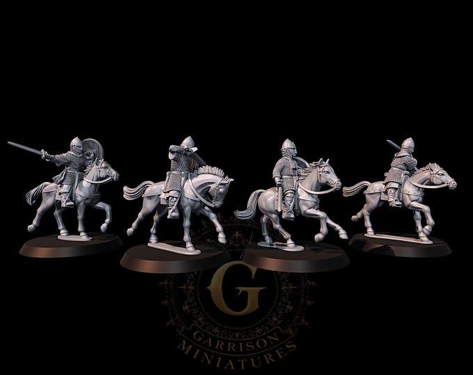 Mounted Norman Knights with Swords  28mm 1/56