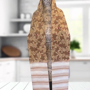 Christmas Kitchen Delight: Bakers Boa Scarf, Towel and Gingerbread - For Passionate Bakers! Wear and Wipe Hands Free Towel.
