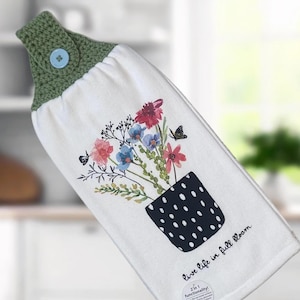 Paño de cocina colgante de ganchillo, paño de cocina floral primaveral con botón.