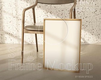 Enkel frame op vloermodel, verticale houten frame PSD, moderne kunstprintmodel, minimalistische kunstpostermodel, natuurlijk licht slim object