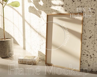 Natürliches Licht Rahmen Mockup, Einzelner vertikaler Rahmen Mock, Dünne Kunstdruck Rahmen Vorlage aus Holz, Minimalistisches Interieur, Modernes Warm Vibe Mockup