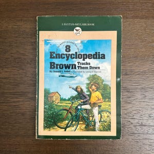 Encyclopedia Brown - Tracks Them Down - Vintage Book - by: Donald J. Sobol