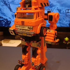 Rare!! Vintage Transformers Action Figure! G1 Grapple 1985! Transformable!