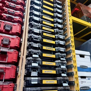 Wsporniki przesuwne organizera DeWalt – zatrzaskowe, wytrzymałe, pasujące do płytkich/głębokich pojemników Pro i Stanley Pro