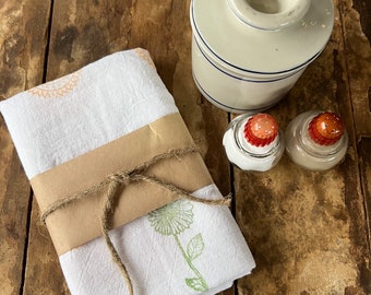 Botanical Kitchen Tea Towel | Hand Stamped Flour Sack Towel, Hostess-housewarming gift, decor, Farmhouse, Garden-Plant lover,Round Motif
