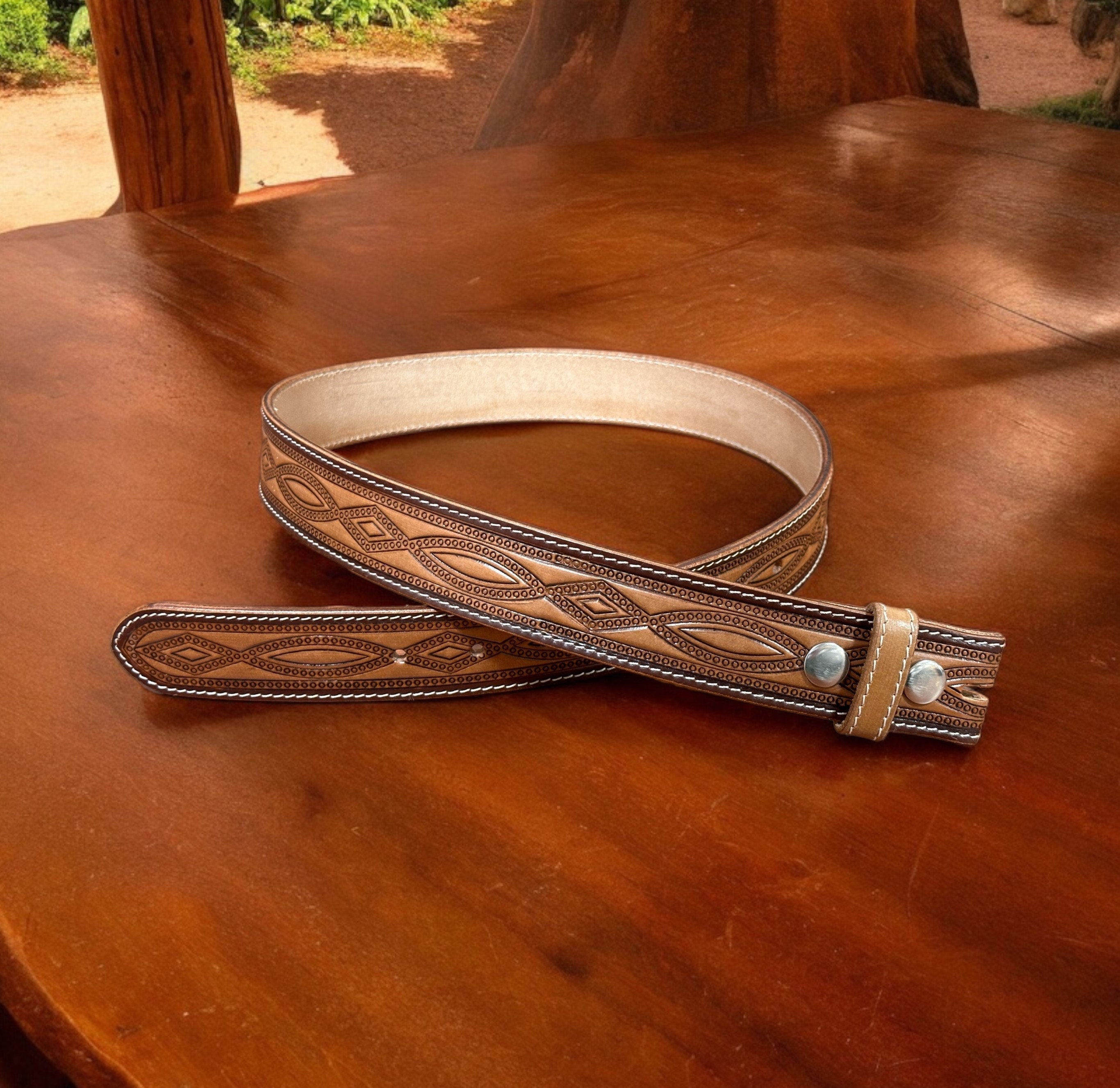 Western Cowboy Belt Leather Adjustable Rodeo Belt Unisex 1.5\