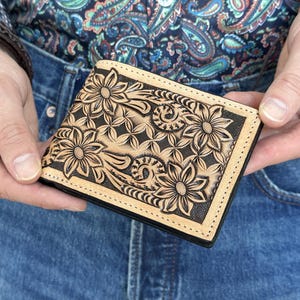 Cartera de cuero estilo vaquero occidental Cartera de cuero de vaca hecha a mano Cartera de cuero con flores plegable y repujada para hombres y mujeres Accesorios occidentales