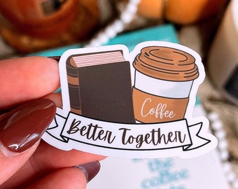 Leesachtige sticker | BookTok-sticker | Waterdichte vinylsticker | Cadeau voor boekenliefhebbers | Boeken en koffie zijn beter samen sticker