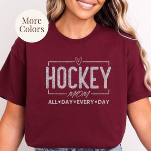 Comfortable Cotton Tee Hockey Mom Shirt Glitter Vinyl Design Premium Material Soft Fabric Construction Game Day Essential Practice Session Outfit Rink Side Wear Ice Hockey Support Team Spirit Apparel Proud Hockey Parent Gift Perfect Present