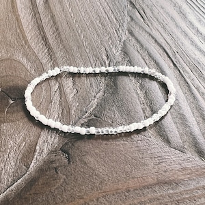 Einfaches Weiß / Glasperlen-Armband