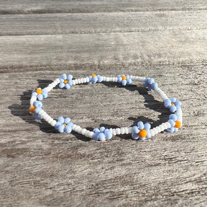 Süßes Gänseblümchen Armband / Weiß - Blau