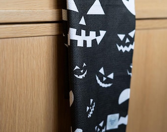Halloween Kitchen Towel: Waffle Weave Microfiber Dish Towel