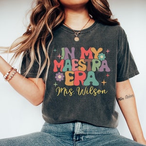 Maestra Shirt, My Maestra Era Shirt, Spanish Teacher Sweatshirt, Bilingual Teacher, Personalized Maestra Shirt, Dual Language, Maestra Gift