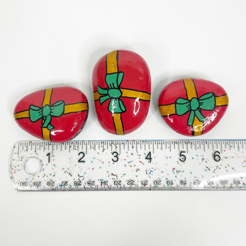 Christmas Present Painted Rocks Wrapped Gift Painted Stone Etsy Canada