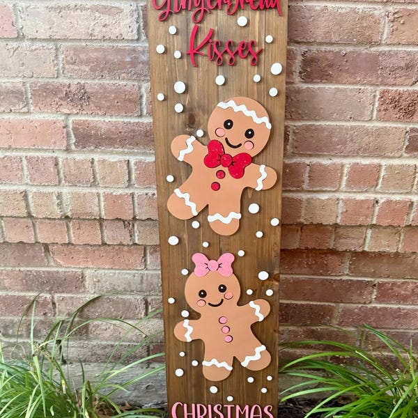 Gingerbread Kisses Christmas Sign: Cedar Picket Holiday Porch Decor