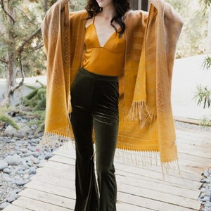 Leto Desert Ambiance Colorblend Tassel Trim Poncho