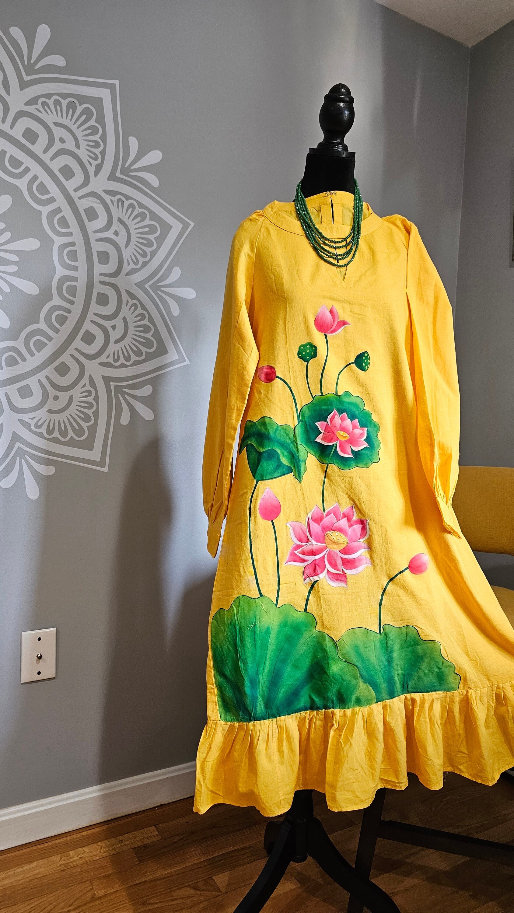 paint dress design Taking order for this beautiful handpainted dress.. Can be customised in  any colour Dm us to get yours #foryoupage #handpainted #fyp #viral  #pakistani_tik_tok #customised #organza #weddingdress