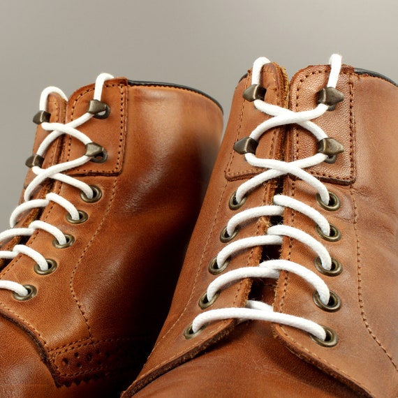 Thin white deals shoelaces