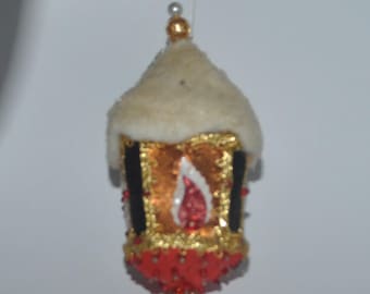 Farol decorativo vintage con lentejuelas y cuentas, hecho a mano en la década de 1970.