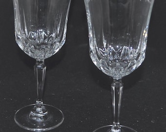 Par de copas de vino de cristal francés Luminarc - Verrerie d'Arques de 20 cm de altura con envío gratuito.