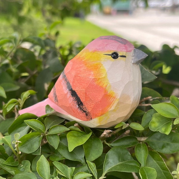 Hand Carved Wooden Pink Robin Figurine, Robin Figurine, Bird Ornaments, Wooden Bird Sculpture, Wood Carving, Animal Sculpture, Home Decor