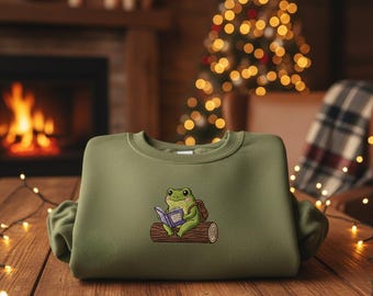Reading Frog Embroidered Sweatshirt – Cozy Cottagecore Frog Lover Pullover, Nature Aesthetic Crewneck