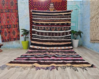 Handmade Kilim Rug: Moroccan Flatweave Berber Rug