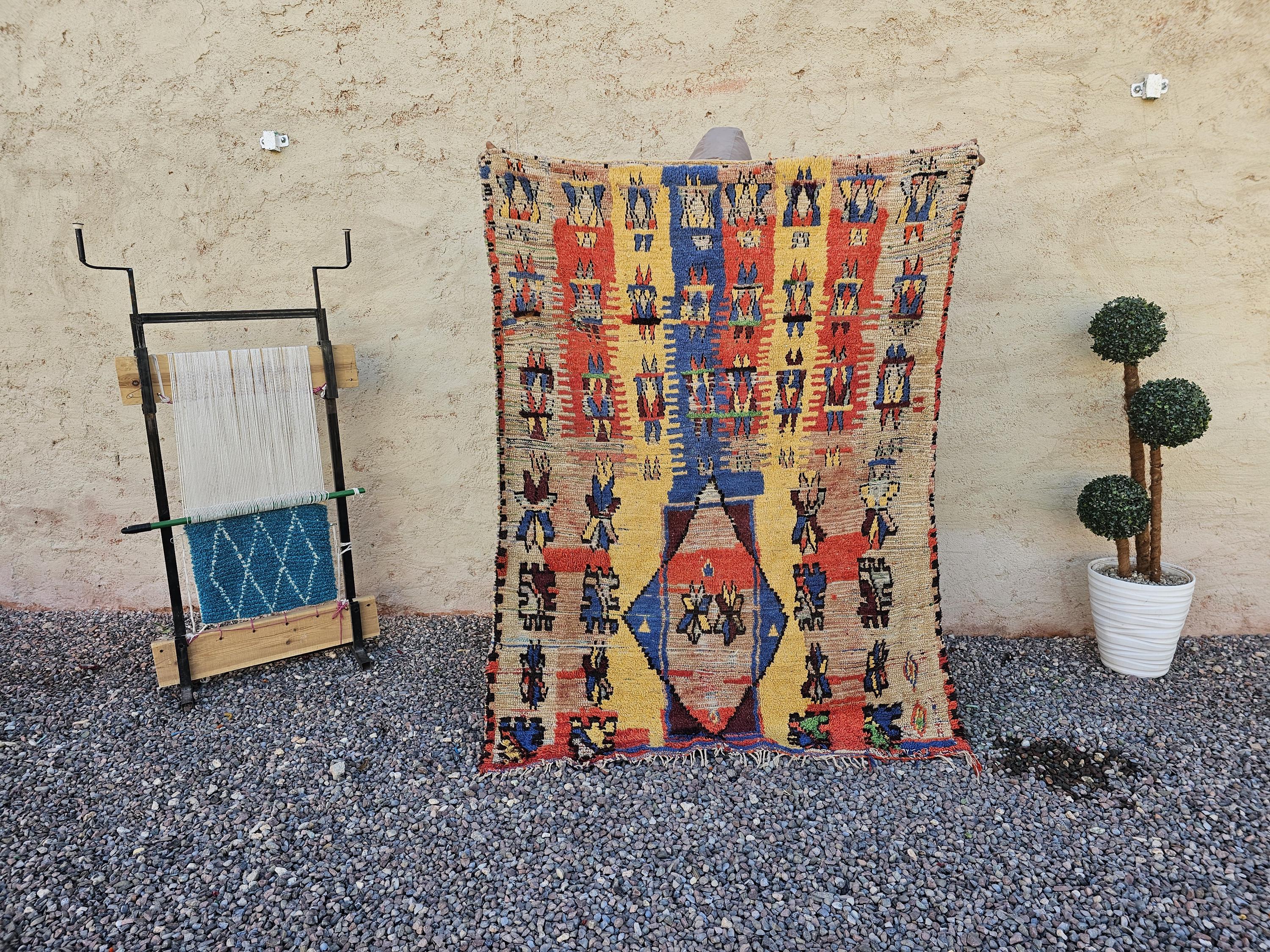 Vintage Old Azilal Moroccan Rug: 4x5,6 Ft, Collectible Home Decor