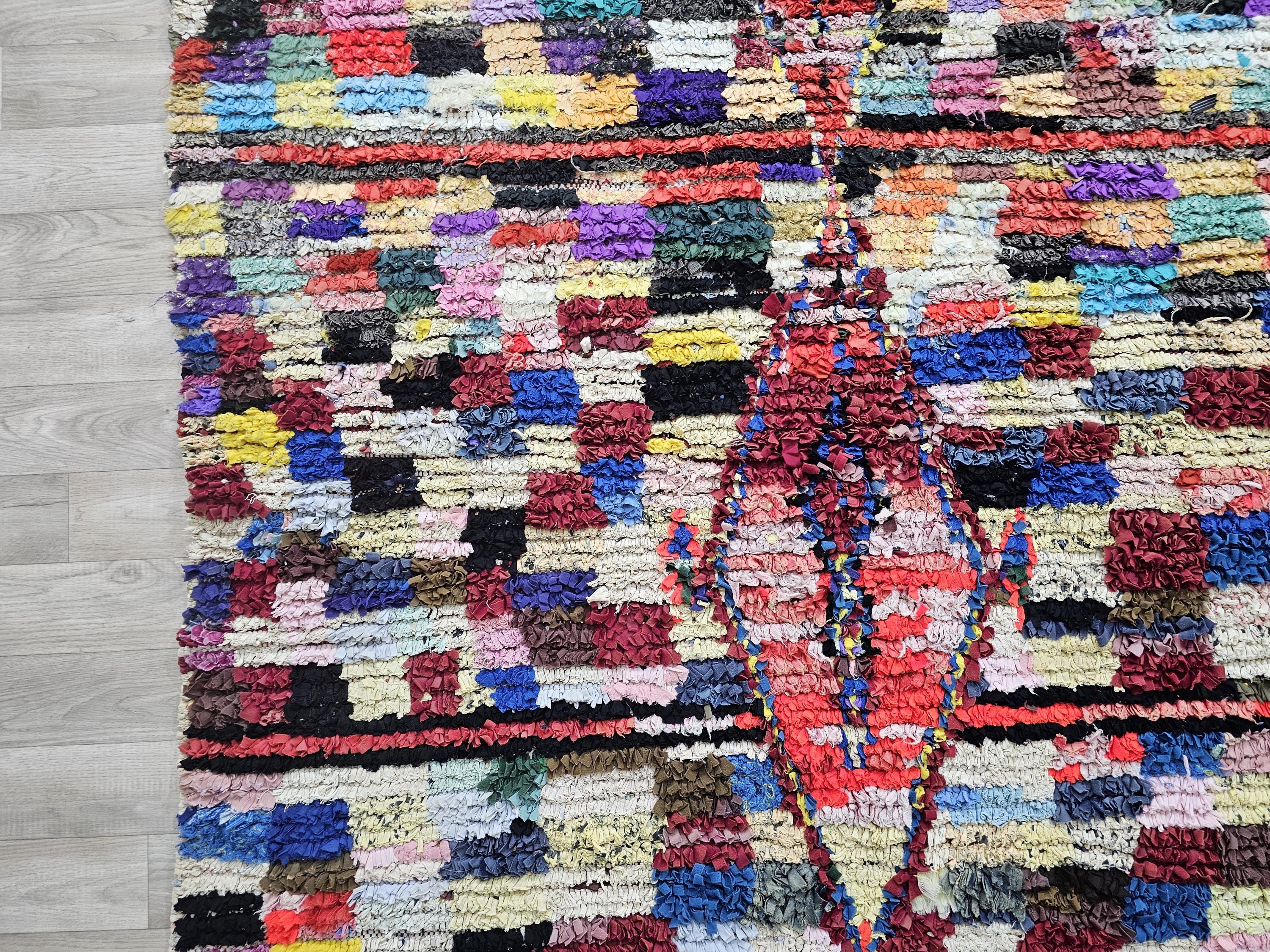 ヴィンテージ ブジャード ラグ: 4.5 x 7.5 フィートの本物のモロッコ