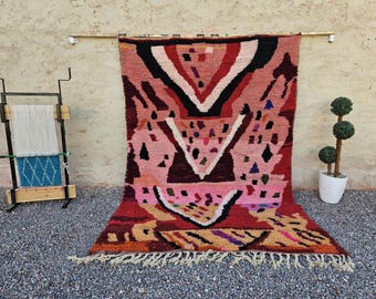 Handgemaakt roze berbertapijt – abstract Marokkaans wollen tapijt