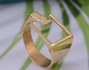 Gold Quadrat Ring, Antikes Messing, einzigartiger offener Ring, Geometrischer Ring, Minimalistischer verstellbarer Ring, Gedrehter Ring, Abstrakter moderner Ring,