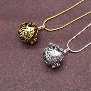 Silver/Gold  Necklace ,Essential Necklace, Essential Oil Jewelry, Silver Diffuser Locket, Aromatherapy Locket , Oil Locket ,Diffuser Jewelry