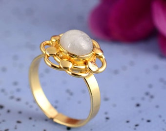 Moonstone Ring, Flower Moonstone Ring, flower ring, Gift For Women, Gemstone Ring, Handmade Dainty Ring, Gift For Her, Mom Wonderful Gift