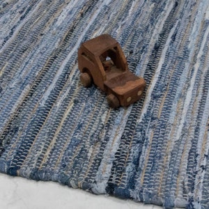 Denimblauw wollen vloerkleed | Platgeweven kelimwollen vloerkleden | Vloerkleed slaapkamer accent modern eigentijds handgemaakt neutraal vloerkleed | Handgeweven vintage vloerkleden