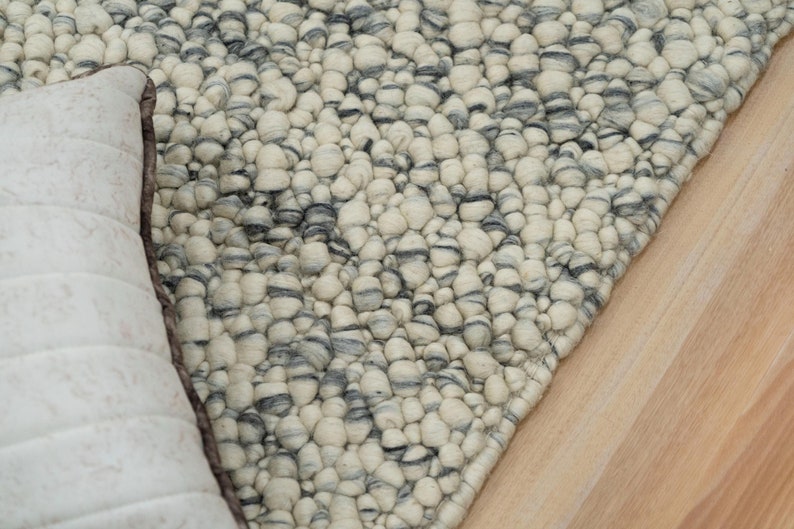 Bubble Chunky Wool Rug | Handwoven Flat Weave Ivory Cozy Bedroom Rug ...
