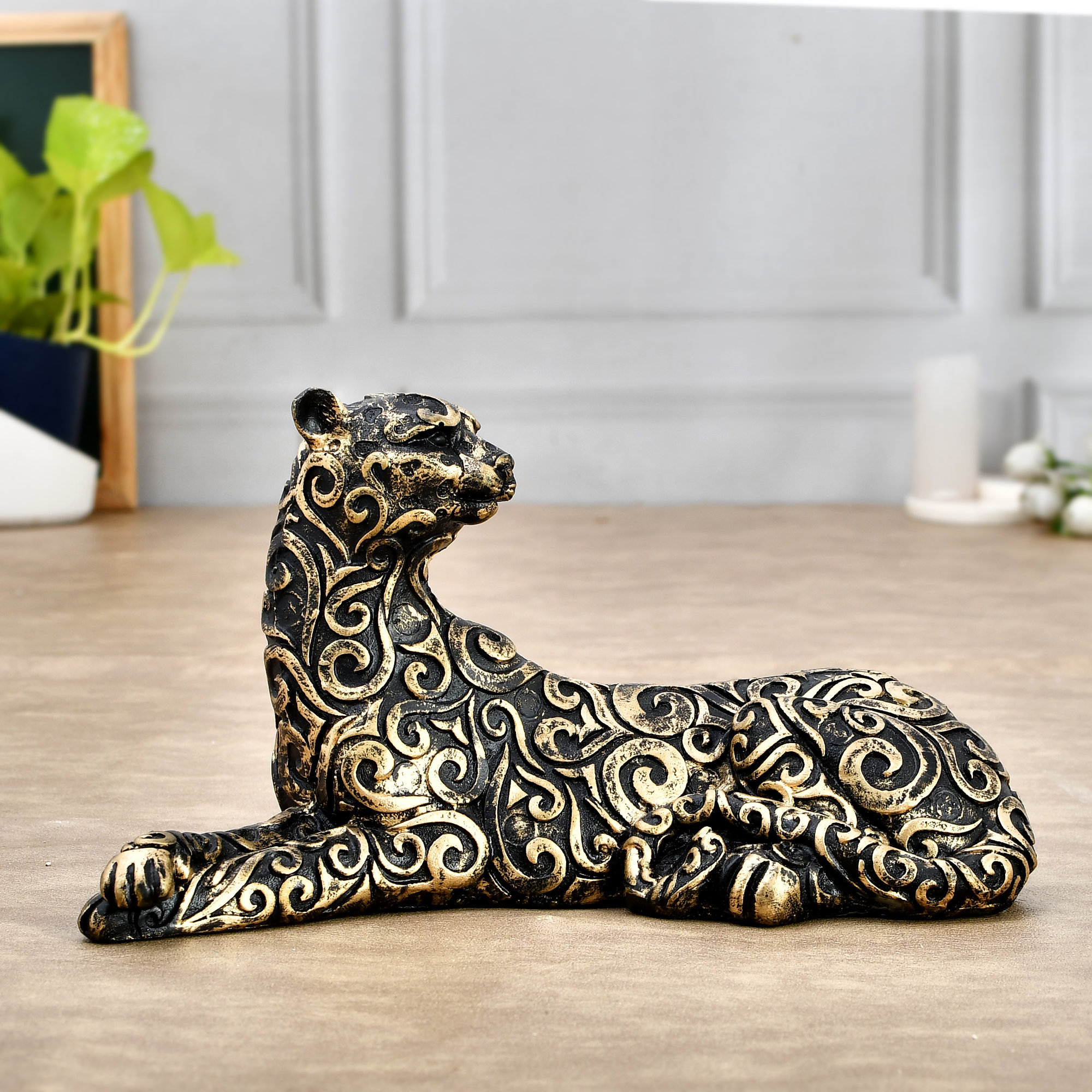 Resting Panther Statue and Majestic Leopard Statue Decorative -  UK