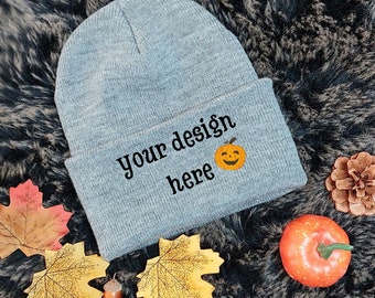 gray knit beanie mockup, accessories mockup , beanie mockup, hat mockup, cap mockup, winter mockup, christmas mockup, model mockup,